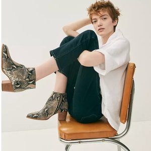 NWOT Madewell Rosie Leather Ankle Booties